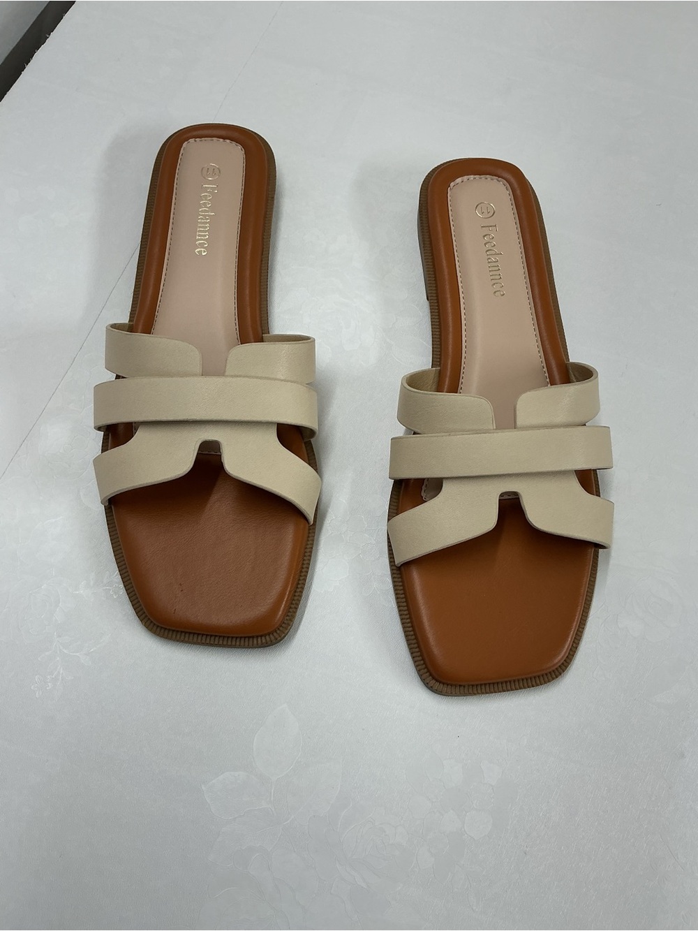 Everyday Neutral Slide Sandals - Beige/Tan